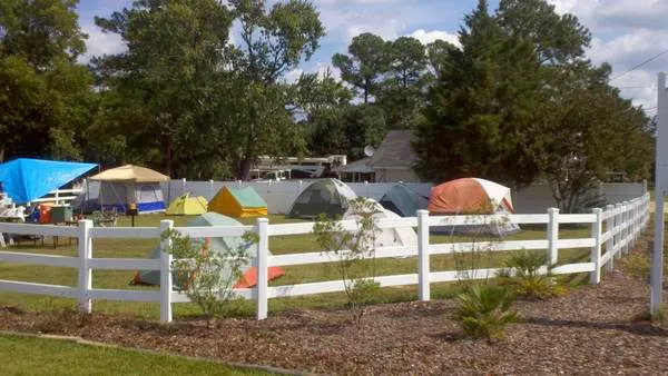 Four Oaks RV Resort Picture 2