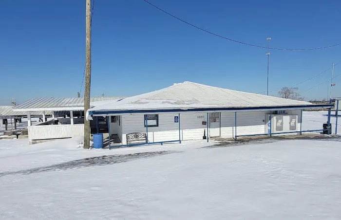 Lapeyrouse Seafood Bar & Grocery Inc Picture 7