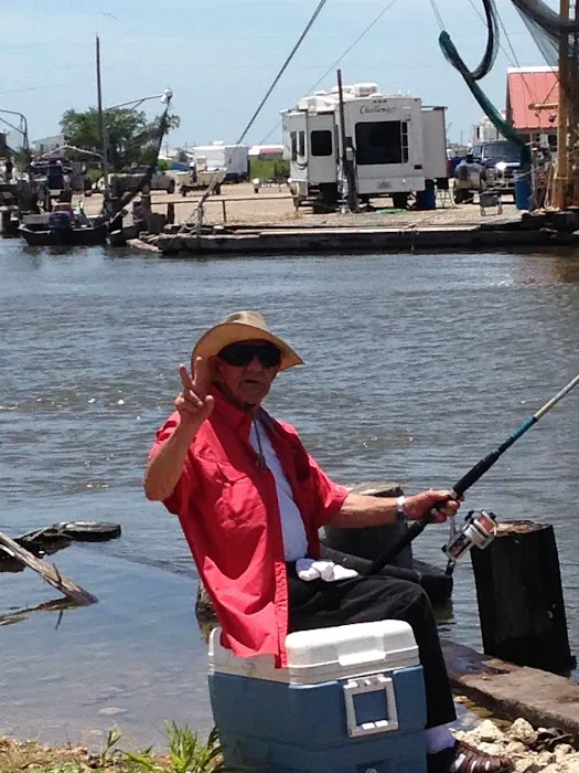 Lapeyrouse Seafood Bar & Grocery Inc Picture 2