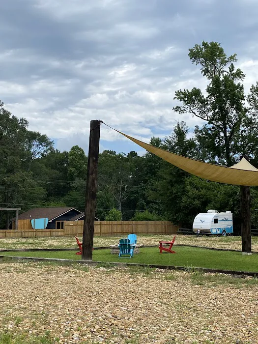 Flynn's Camping Grounds Picture 5