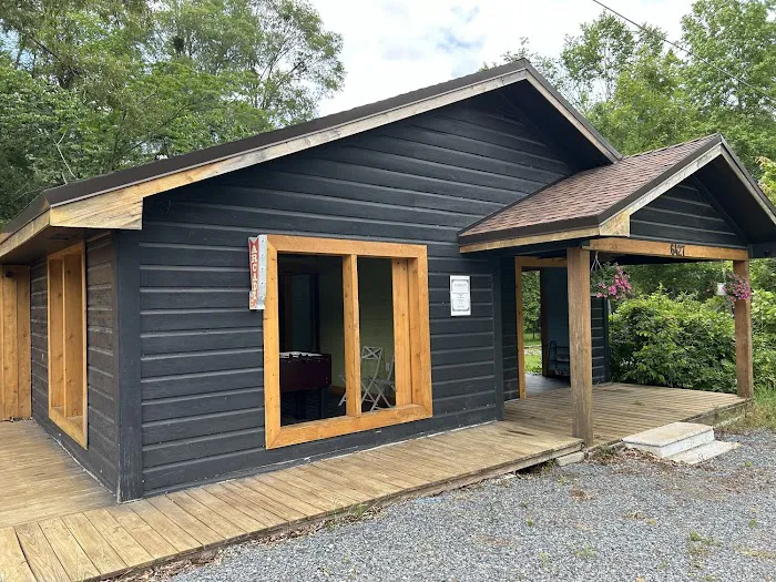 Flynn's Camping Grounds Picture 8