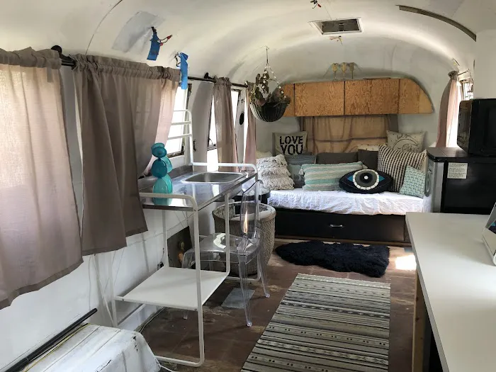 Vintage RV Farm Picture 6