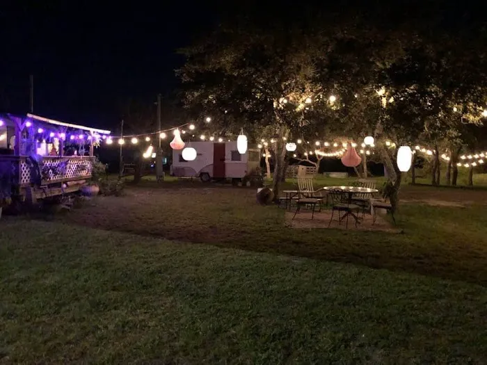 Vintage RV Farm Picture 1