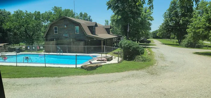 Topeka Hilltop Campground Picture 1