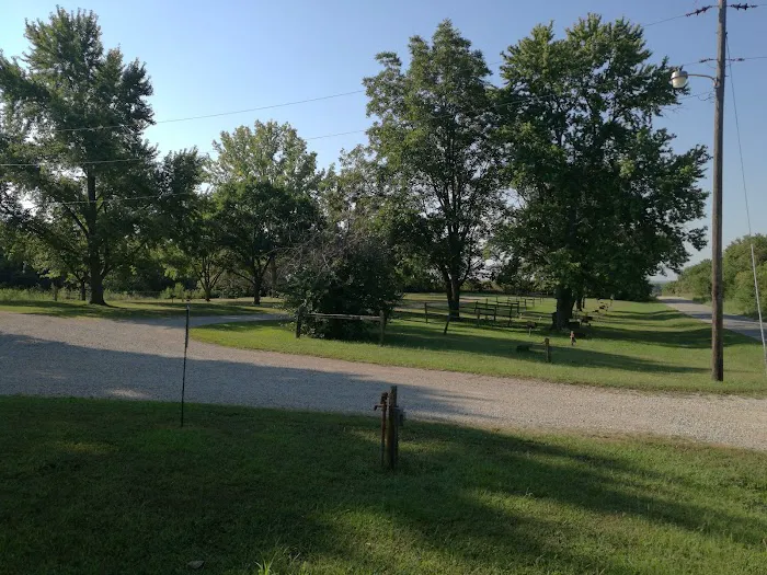 Topeka Hilltop Campground Picture 9