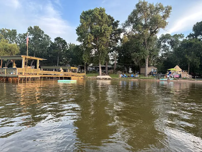 Serenity Shores Glamping Picture 3