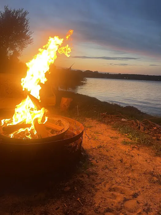 Serenity Shores Glamping Picture 4