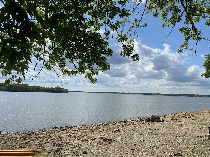 Arrow Rock Park Campground Picture 3