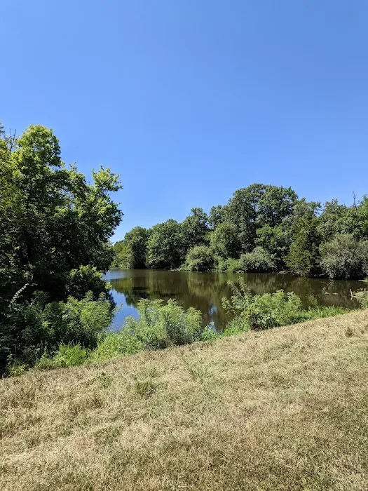 OUTLET(MELVERN) Picture 1