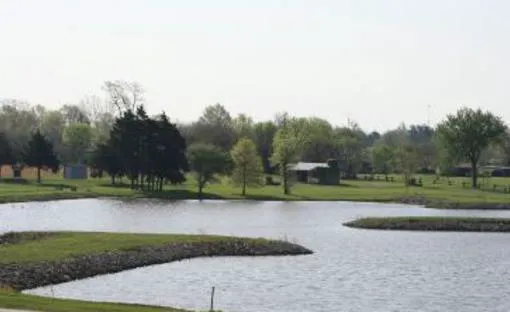 Pleasanton West City Lake Camping Area Picture 3