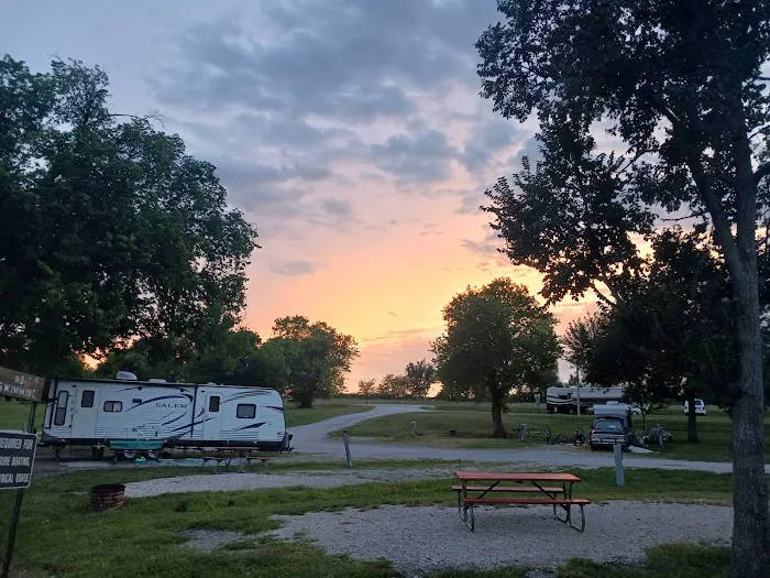 Lake Miola Campgrounds Picture 8