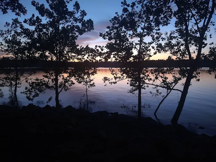 HAWKER POINT Picture 10