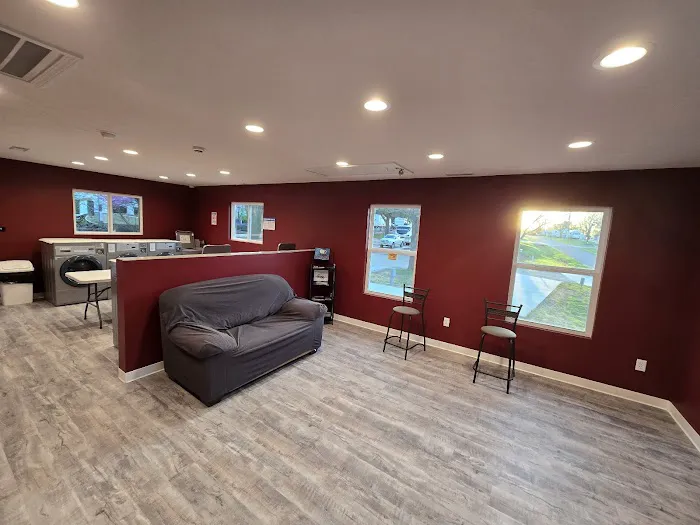 Caravan RV Picture 7