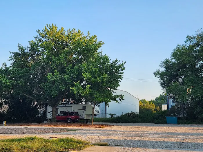 Caravan RV Picture 3