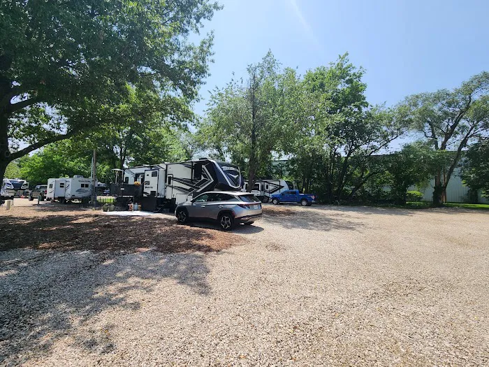 Caravan RV Picture 10