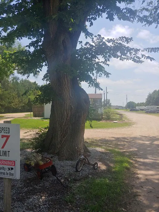 Melody Acres Rv Park Picture 2