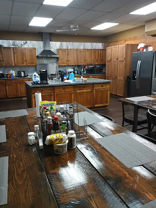 Zenda RV Park - New Compound Picture 7