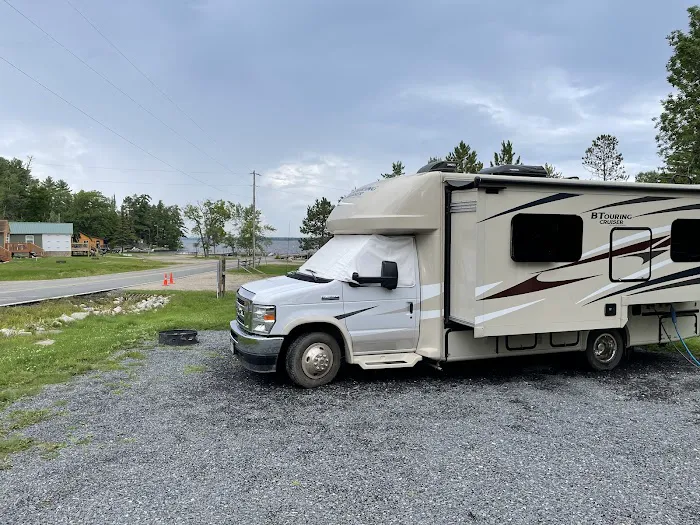 Voyageurs Sunrise Resort & Campground Picture 3