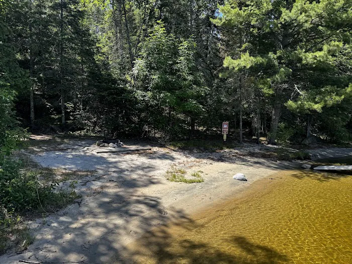 HB Sugarbush Island West K33 Houseboat Campsite Picture 2