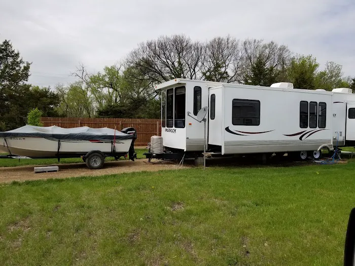 Creekside Campground, seasonal camping Picture 10