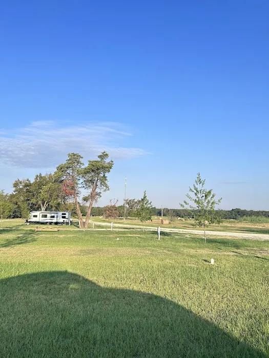 Pull Through RV Park Picture 9