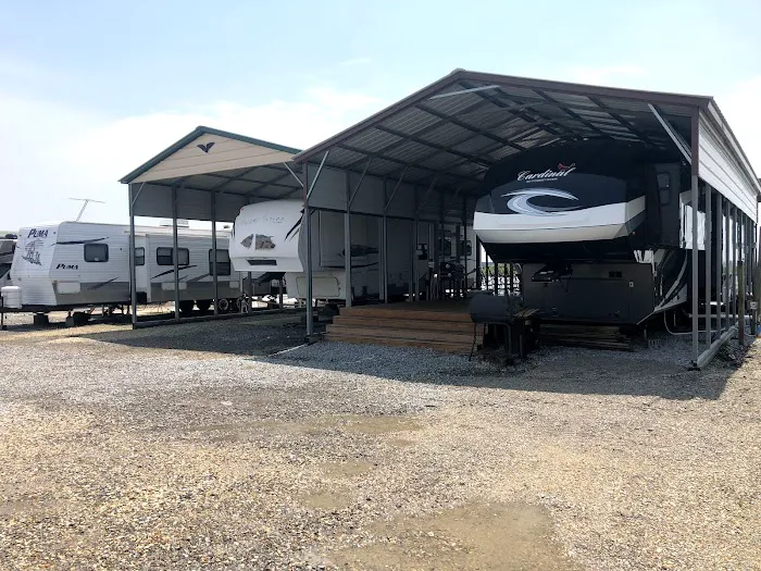 Bobby Lynn's Marina Inc & RV Park Picture 4