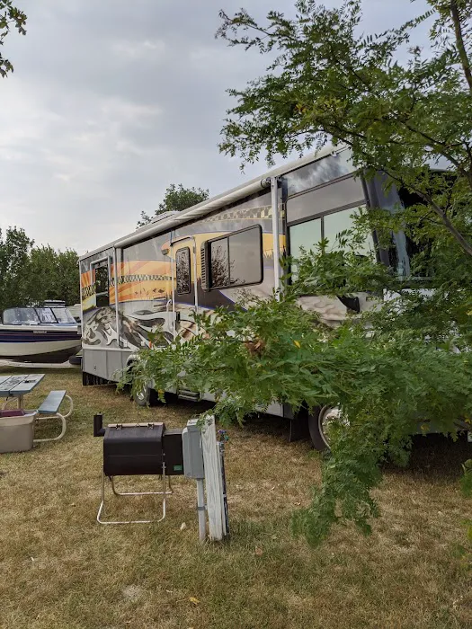 Hidden Hills Campground/Storage Picture 3