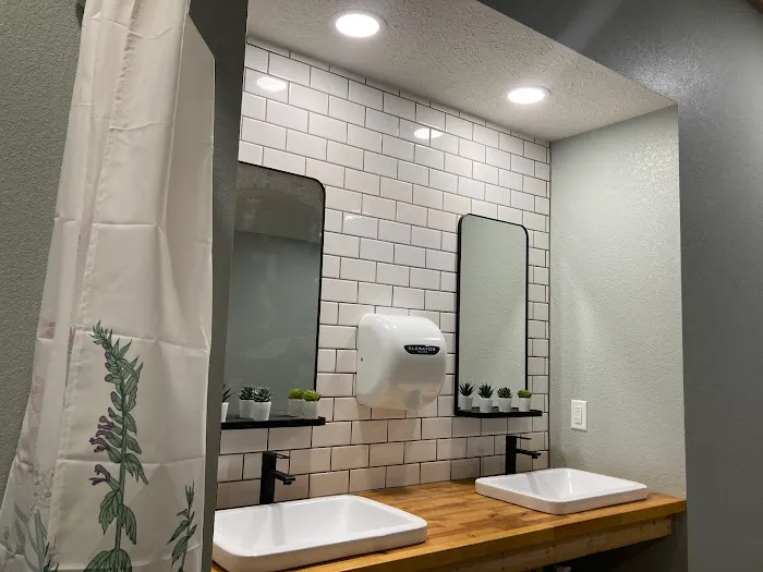 Kimmys At Caplinger Picture 2