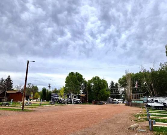 Lazy R Campground & Cabins