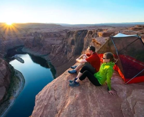 How to Camp in Canyon Rim Overhang Camps: Tips for an Incredible Experience