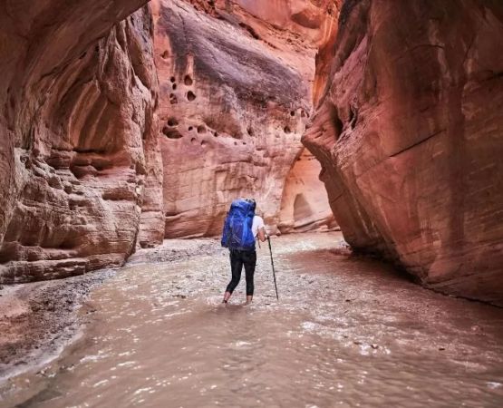 How to Camp in Step Canyon Floors: Ultimate Guide for Adventurers