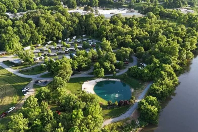 Best U.S. Campgrounds for Ridge-to-Base Views