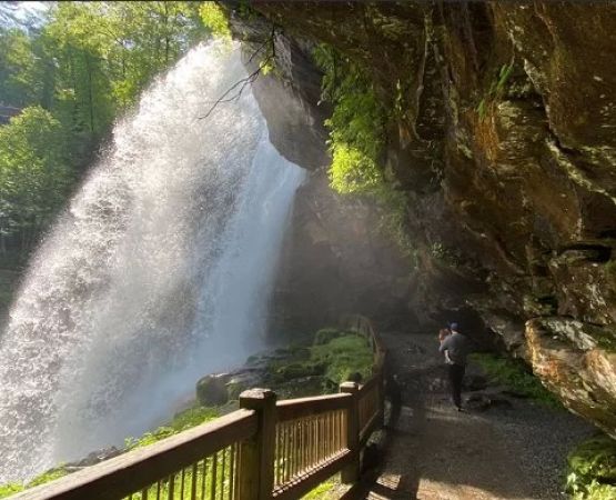 How to Camp Near Dry Falls & Inlets: Tips for a Memorable Wilderness Adventure