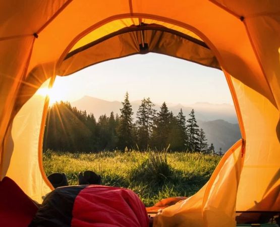How to Camp During Daylight Saving Time Changes: Smart Outdoor Tips for a Smooth Transition