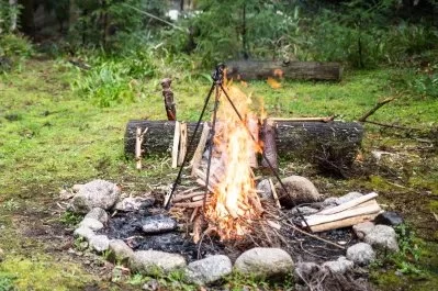 How to Build a Safe & Efficient Campfire Ring for Your Outdoor Adventures