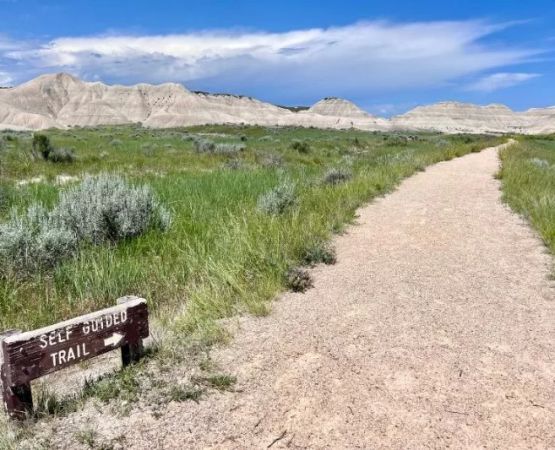 How to Camp in Rolling Eroded Plateaus: A Guide to Unique Outdoor Adventures