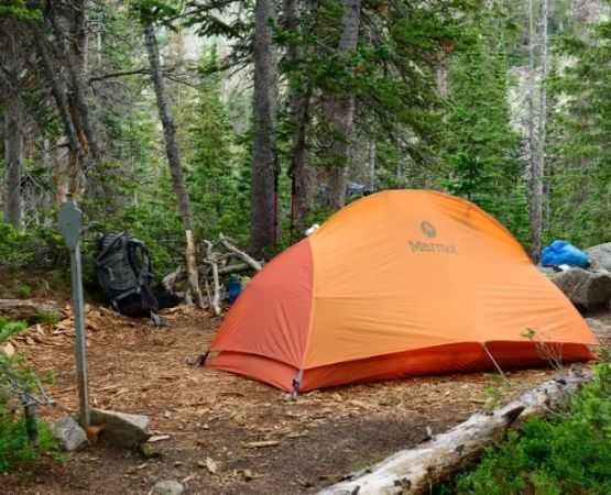 How to Camp Near Rocky Pillars – Tips for Safe and Scenic Adventures