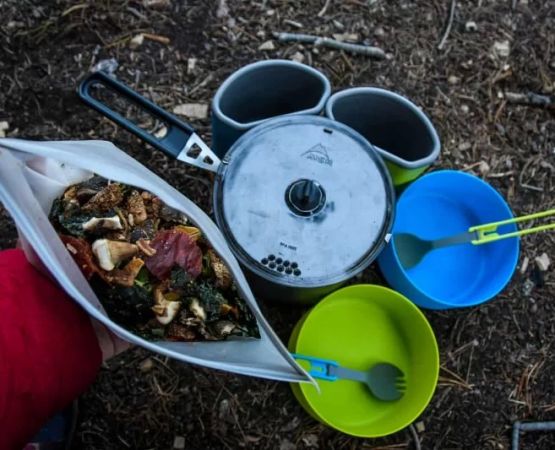 How to Plan a Weekend Backpacking Trip — Gear, Meals, Trail, and Safety Checklist