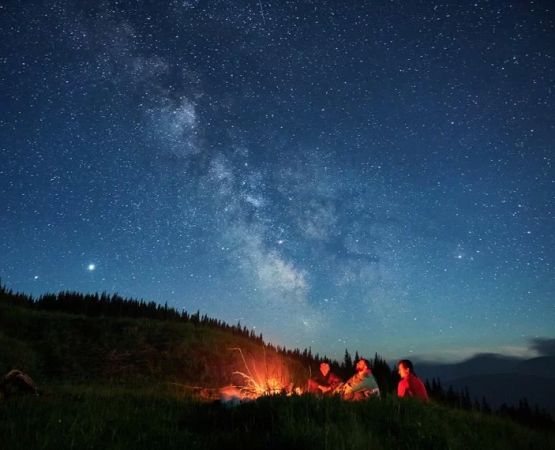 How to Plan a Camping Trip That Balances Adventure and Relaxation — Hiking, Campfire, Stargazing, and Chill Time