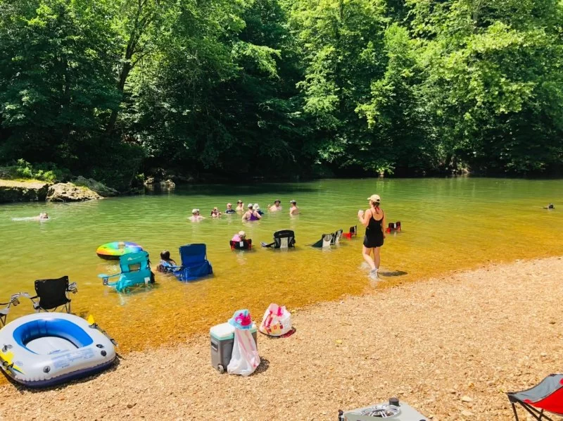 Best Campgrounds for Swimming Holes – Top Spots for a Refreshing Experience
