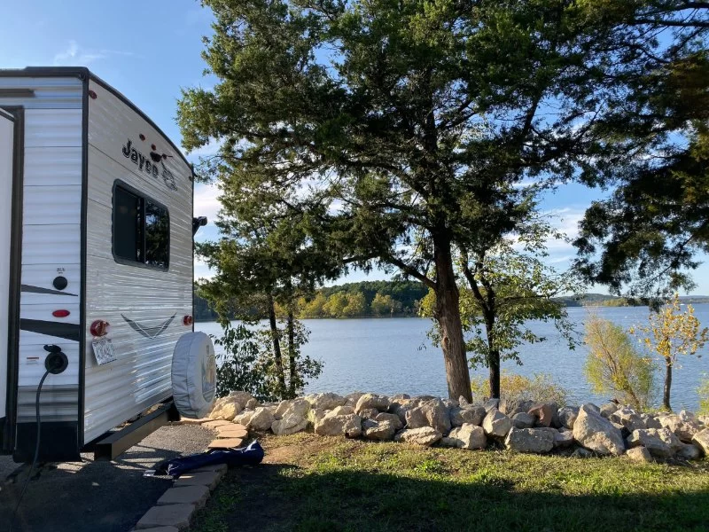Best Lakeside Campsites in the U.S. – Beautiful Views and Outdoor Adventures